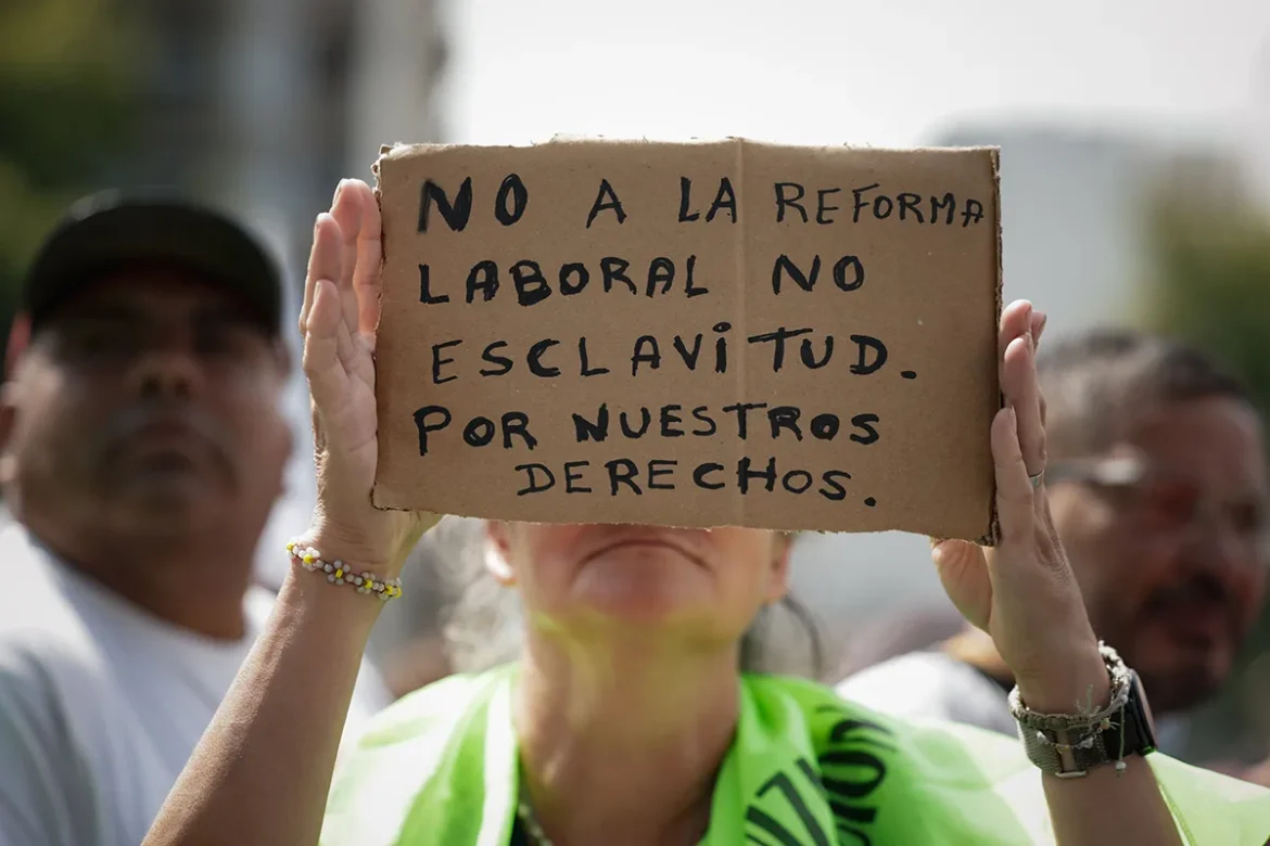 Un ataque frontal contra los derechos de los trabajadores y trabajadoras